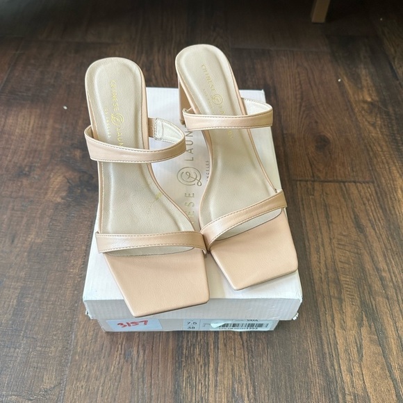 Chinese Laundry | Yaya Nude Heel - Picture 4 of 8